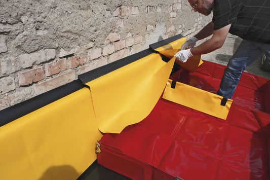 Fasadavvattningsränna – Facade Drainage Slot