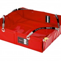 ECCOTARP hopfällbar spillbund ET kollapsibel spillbund snabb respons vatten oljeprodukter kemikalier olika storlekar ET 01 S ET 02 M ET 03 L ET 04 XL ET 041 XL DECON ET 051 XXL EASY PACK ET 06 SHALLOW PES PVC 680 g/m² oljebeständig syror baser -30°C till +70°C sidoförstärkningar självstödjande hanteringsbälten 200 kg kapacitet nivåindikator dräneringshål kulventil skyddsmatta special liner transportpåse XL DECON persondekontaminering EASY PACK segmentförstärkningar SHALLOW låg profil trånga utrymmen industr