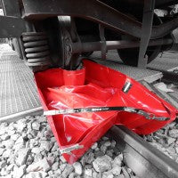 ECCOTARP hopfällbar spillbund ET kollapsibel spillbund snabb respons vatten oljeprodukter kemikalier olika storlekar ET 01 S ET 02 M ET 03 L ET 04 XL ET 041 XL DECON ET 051 XXL EASY PACK ET 06 SHALLOW PES PVC 680 g/m² oljebeständig syror baser -30°C till +70°C sidoförstärkningar självstödjande hanteringsbälten 200 kg kapacitet nivåindikator dräneringshål kulventil skyddsmatta special liner transportpåse XL DECON persondekontaminering EASY PACK segmentförstärkningar SHALLOW låg profil trånga utrymmen industr